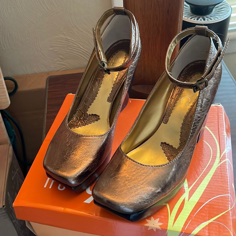 Cute shoes by Zinc